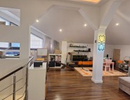 Casa de vânzare