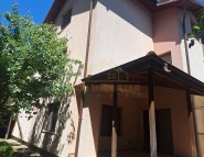 Casa de vânzare