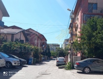 Apartament 3 camere în Popesti-Leordeni